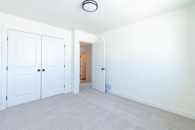 3724 27th Street S, Moorhead, MN 56560