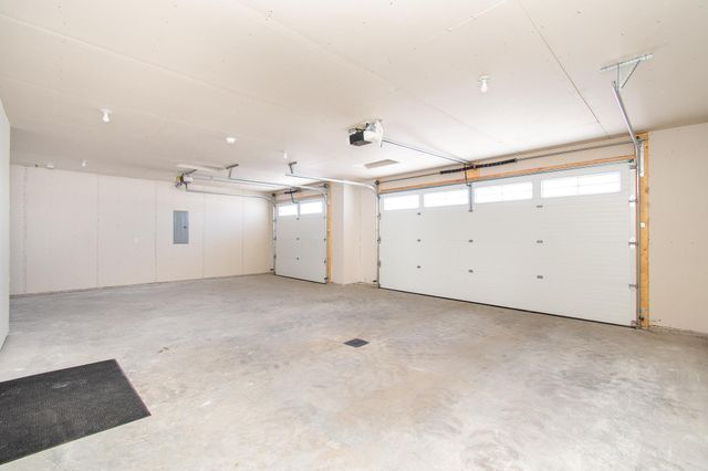 3724 27th Street S, Moorhead, MN 56560