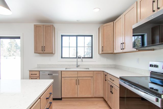 3724 27th Street S, Moorhead, MN 56560