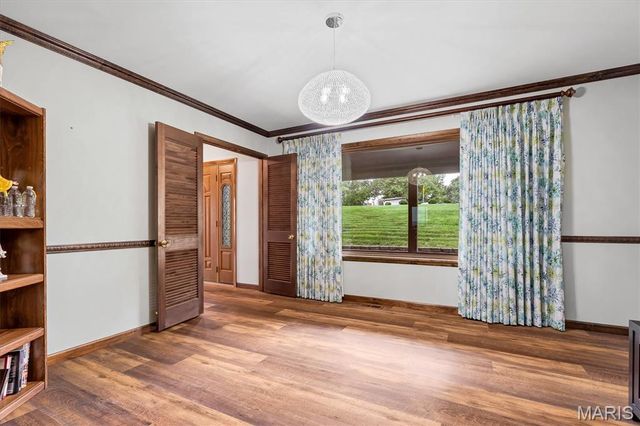 7040 Christopher Drive, St Louis, MO 63129