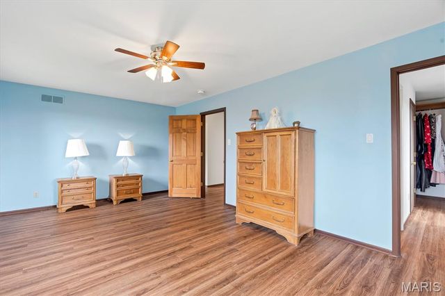 7040 Christopher Drive, St Louis, MO 63129
