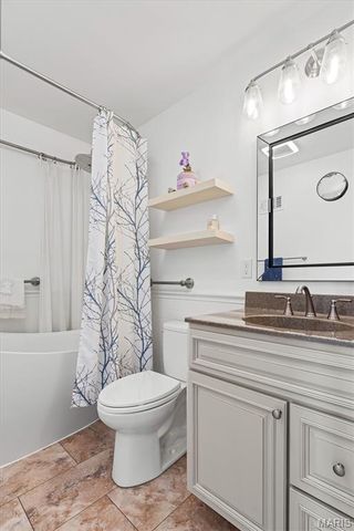 7040 Christopher Drive, St Louis, MO 63129