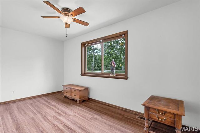 7040 Christopher Drive, St Louis, MO 63129