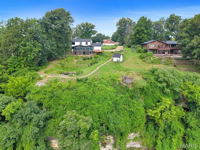 7040 Christopher Drive, St Louis, MO 63129