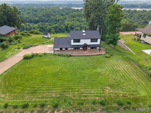 7040 Christopher Drive, St Louis, MO 63129