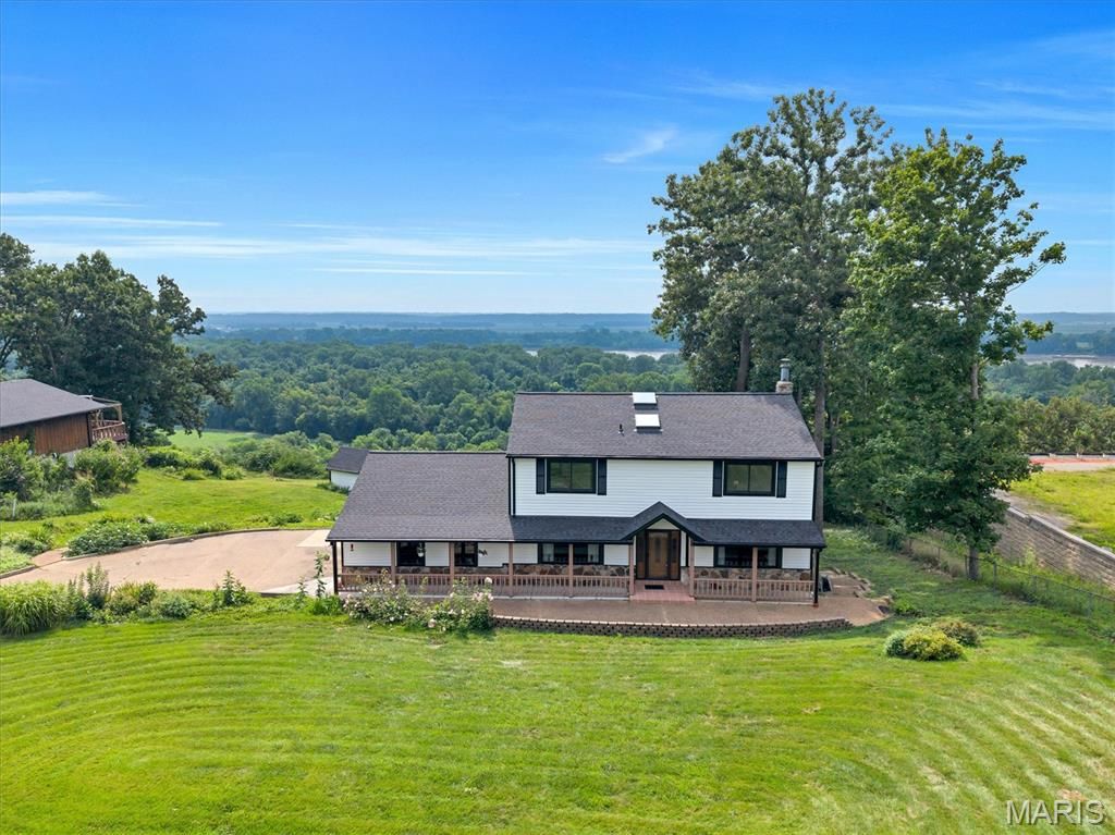 7040 Christopher Drive, St Louis, MO 63129