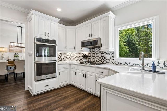 5428 Glencastle Way, Suwanee, GA 30024