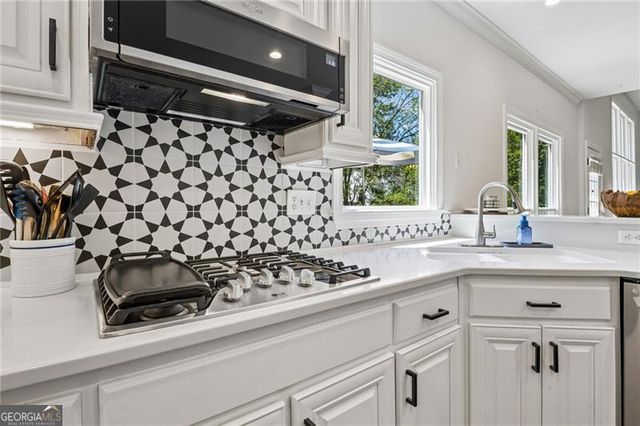 5428 Glencastle Way, Suwanee, GA 30024