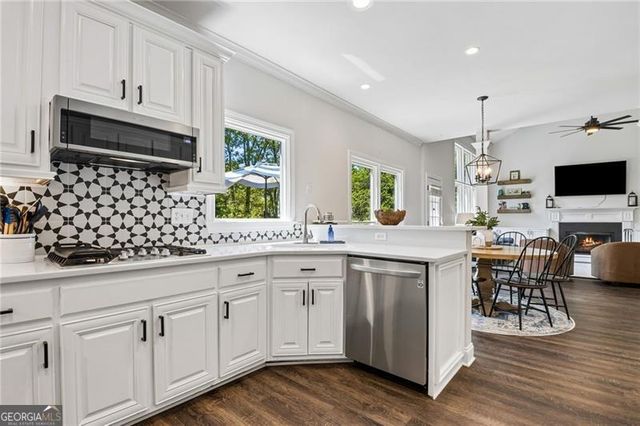 5428 Glencastle Way, Suwanee, GA 30024