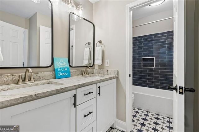 5428 Glencastle Way, Suwanee, GA 30024