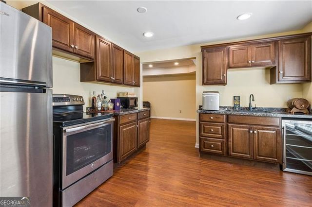 5428 Glencastle Way, Suwanee, GA 30024