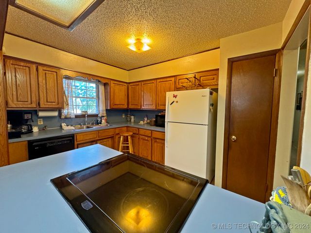 613 S Rodgers Street, Vian, OK 74962