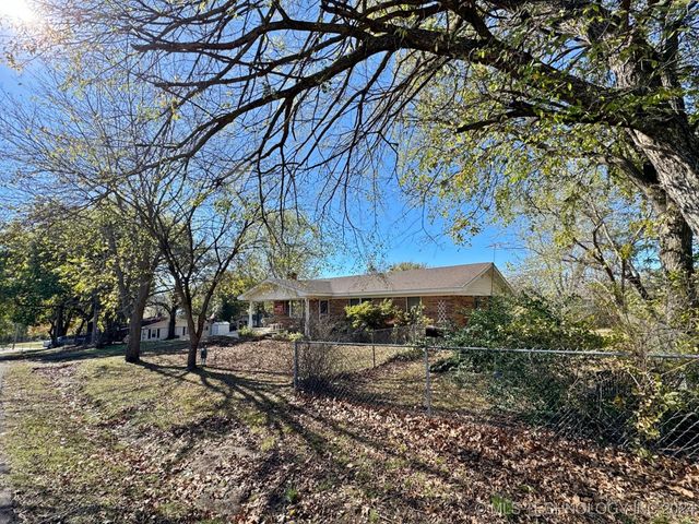 613 S Rodgers Street, Vian, OK 74962