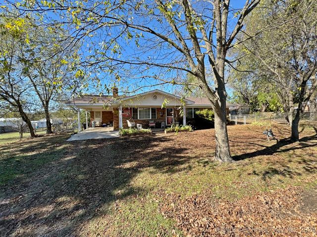 613 S Rodgers Street, Vian, OK 74962