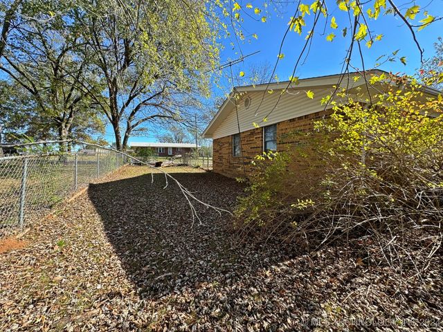 613 S Rodgers Street, Vian, OK 74962