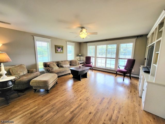 61 Race St, Union Twp., NJ 08867