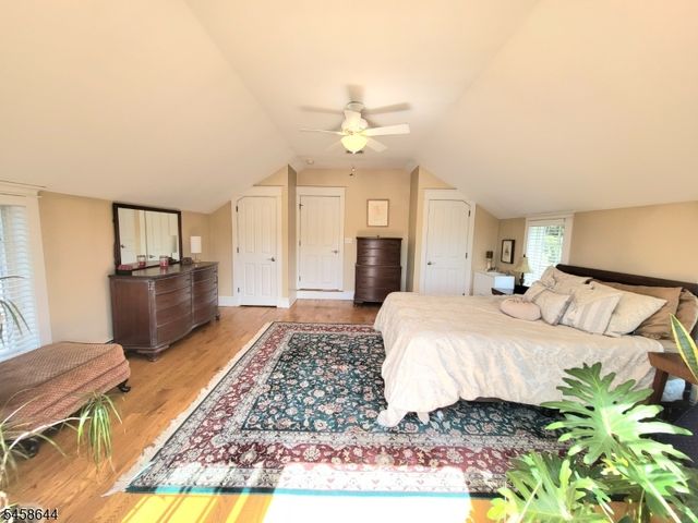 61 Race St, Union Twp., NJ 08867