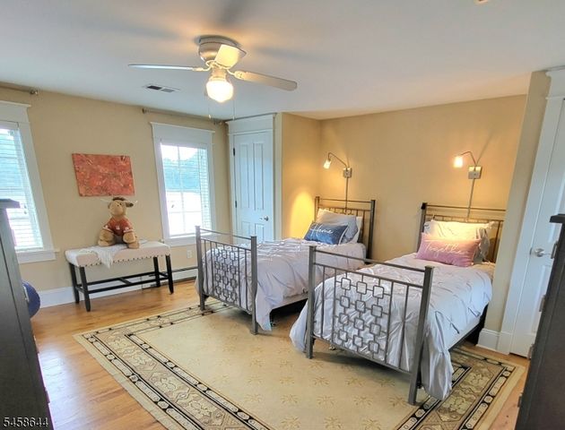 61 Race St, Union Twp., NJ 08867