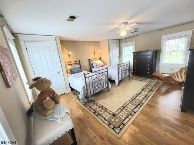 61 Race St, Union Twp., NJ 08867