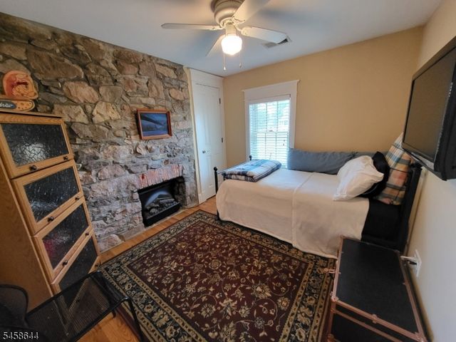61 Race St, Union Twp., NJ 08867