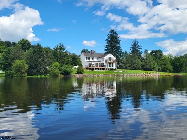 61 Race St, Union Twp., NJ 08867