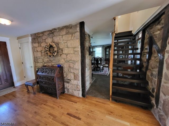61 Race St, Union Twp., NJ 08867