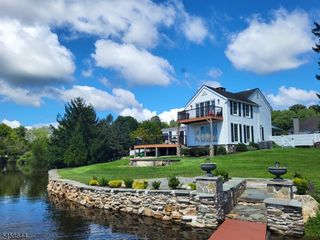 61 Race St, Union Twp., NJ 08867