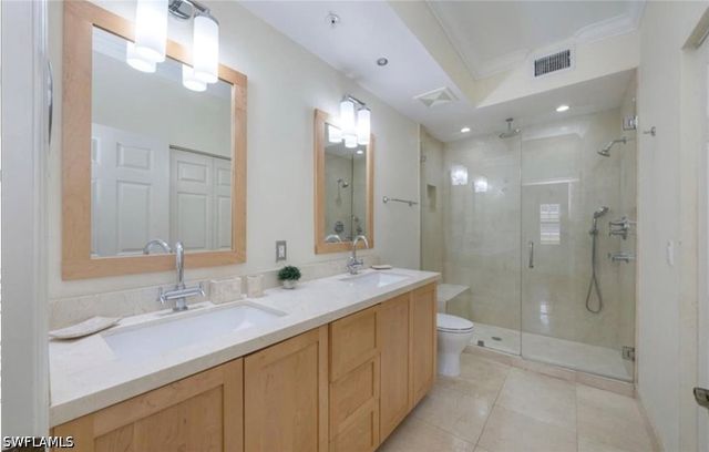 410 Bayfront PL 2405, Naples, FL 34102