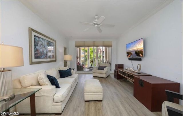 410 Bayfront PL 2405, Naples, FL 34102