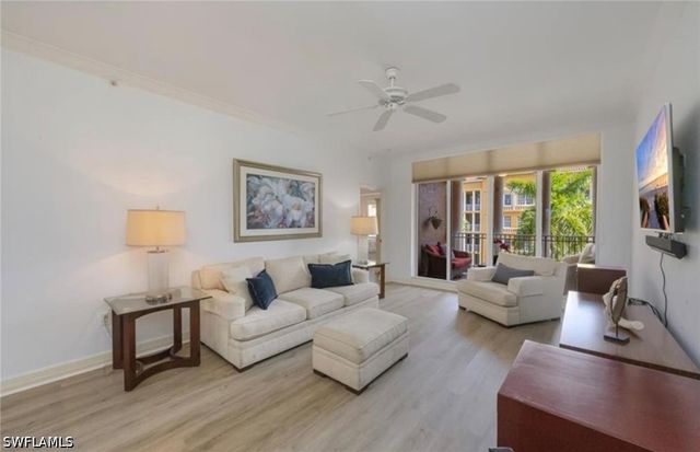 410 Bayfront PL 2405, Naples, FL 34102