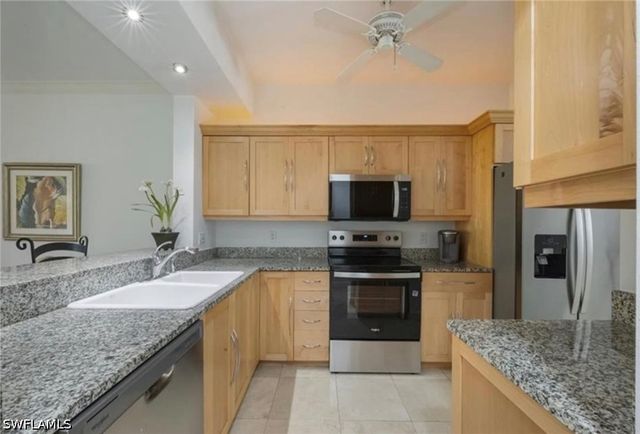 410 Bayfront PL 2405, Naples, FL 34102