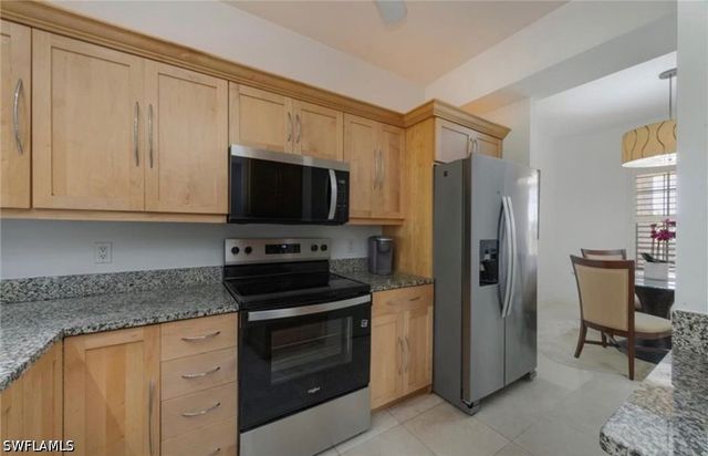 410 Bayfront PL 2405, Naples, FL 34102