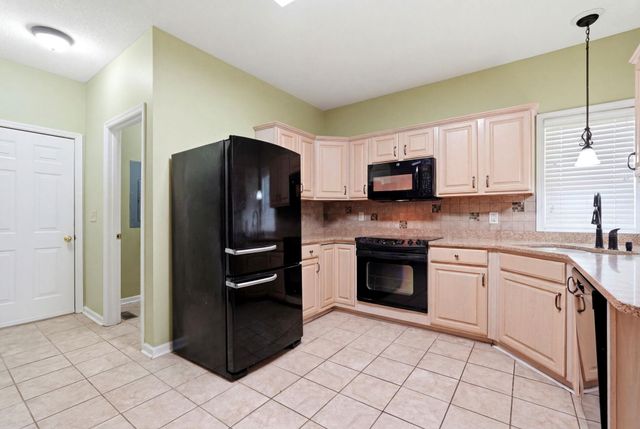 3092 Kings Ct., Little River, SC 29566