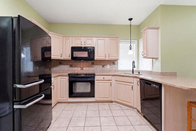 3092 Kings Ct., Little River, SC 29566
