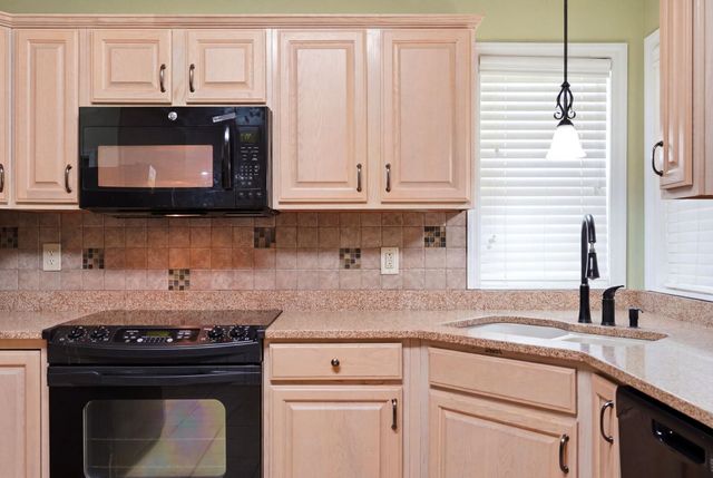 3092 Kings Ct., Little River, SC 29566