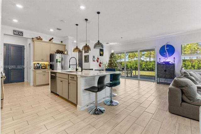 1177 Wandering Willow Way, Loxahatchee, FL 33470