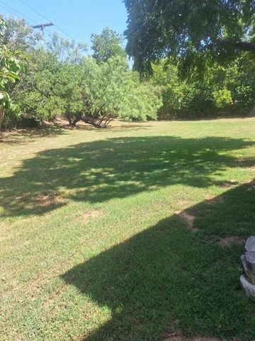 2415 Skyline Drive, Irving, TX 75038