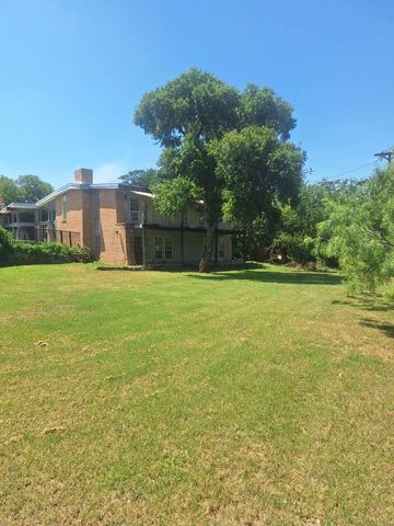 2415 Skyline Drive, Irving, TX 75038