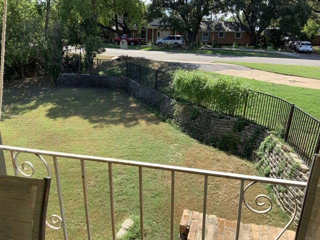 2415 Skyline Drive, Irving, TX 75038