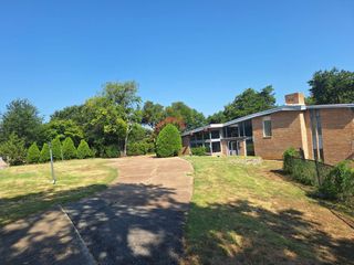 2415 Skyline Drive, Irving, TX 75038