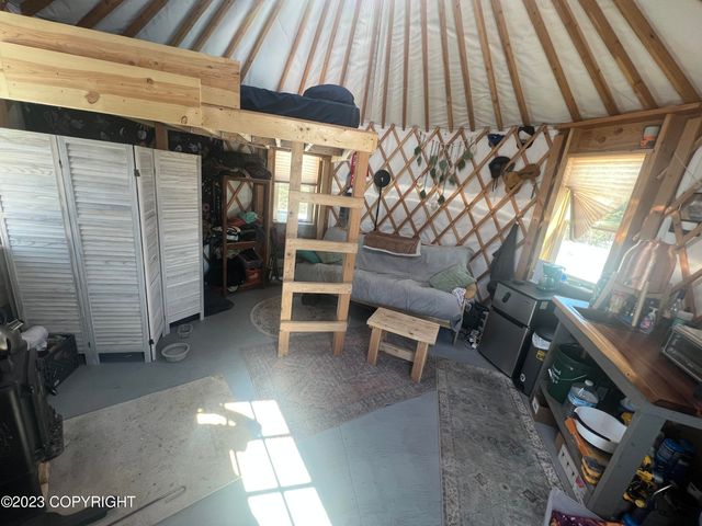 64529 Kodiaks Court, Nikolaevsk, AK 99556