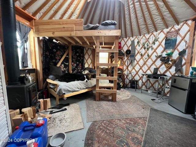 64529 Kodiaks Court, Nikolaevsk, AK 99556