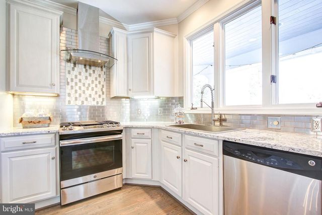 710 PARRISH FARM LN, Great Falls, VA 22066