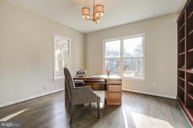 710 PARRISH FARM LN, Great Falls, VA 22066