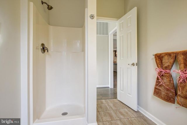 710 PARRISH FARM LN, Great Falls, VA 22066