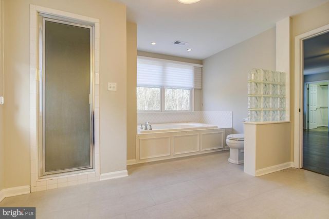 710 PARRISH FARM LN, Great Falls, VA 22066