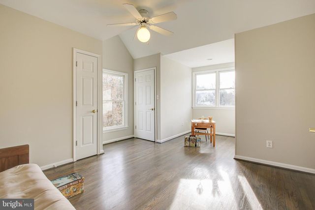 710 PARRISH FARM LN, Great Falls, VA 22066