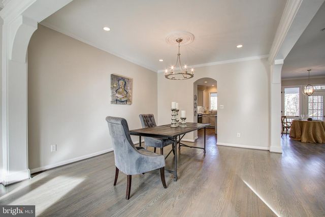 710 PARRISH FARM LN, Great Falls, VA 22066