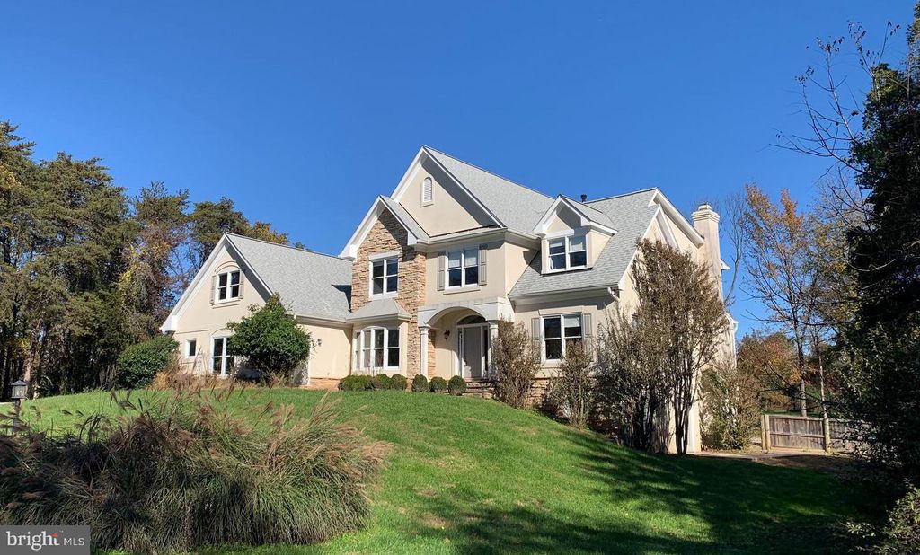 710 PARRISH FARM LN, Great Falls, VA 22066