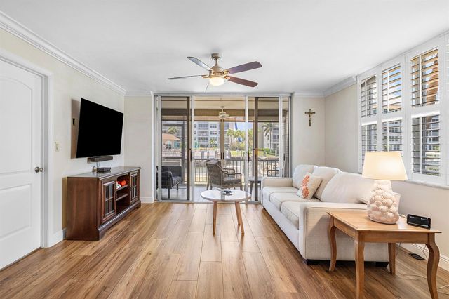 911 Gardenia Drive 154, Delray Beach, FL 33483
